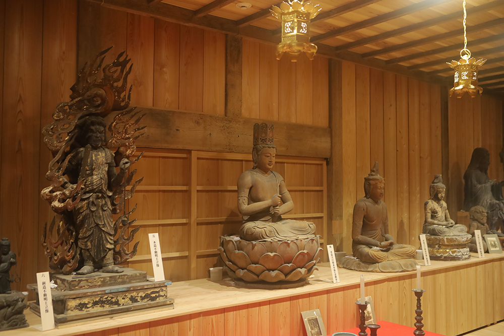 富士山興法寺大日堂 木造大日如来坐像